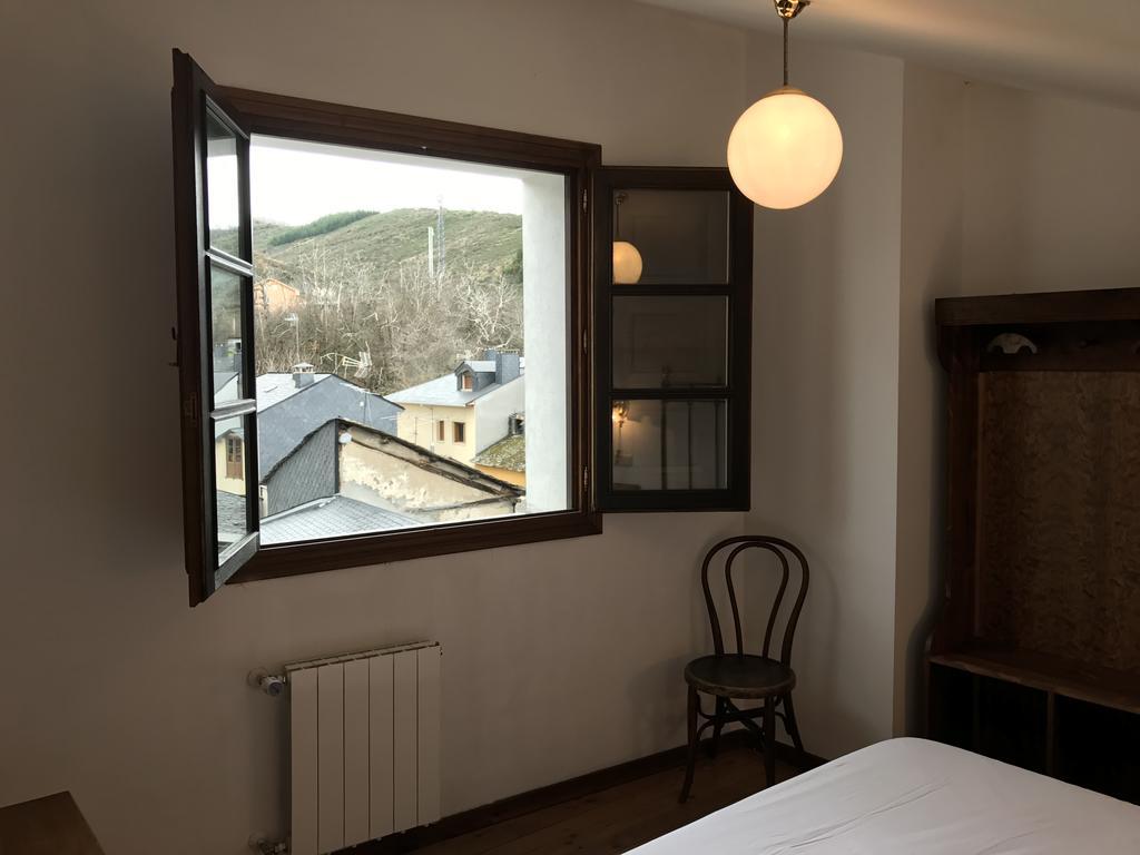 La Casa Del Reloj Guest House Molinaseca Luaran gambar